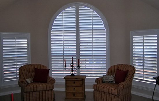 fenêtres en plastique cintrées