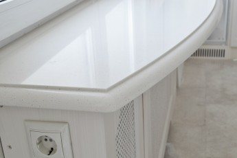 Appui de fenêtre blanc en agglomérat de quartz Aléoutien Blanc