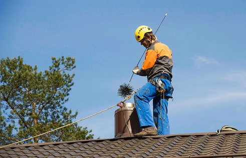 Grand pompier sur le toit