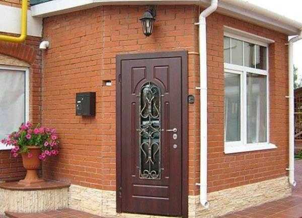 Structure d'entrée blindée.