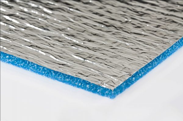 Comment coller une feuille sur du béton