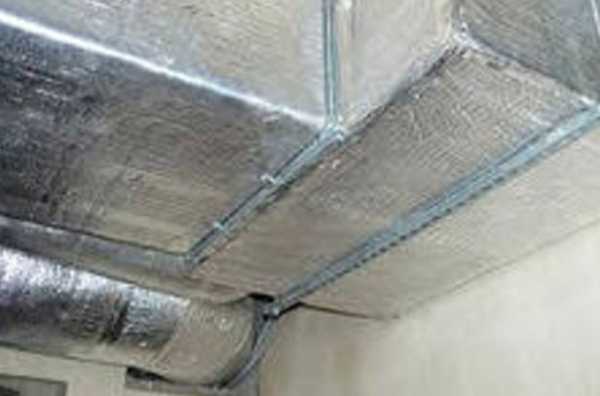 Comment coller une feuille sur du béton