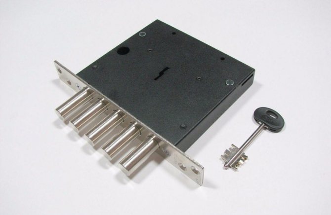 Que faire lorsque la serrure d'une porte en fer est cassée, comment l'ouvrir de vos propres mains