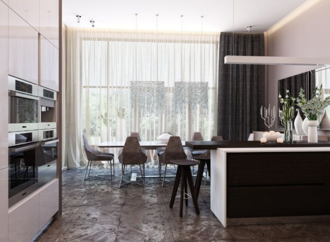 Décor d'une grande fenêtre dans une cuisine spacieuse