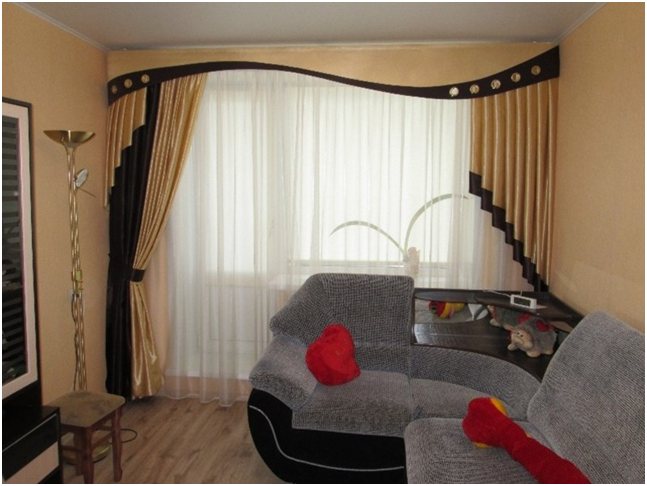 Bande décorative pour corniches de plafond (11 photos)