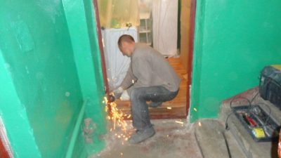 Démontage du cadre de porte