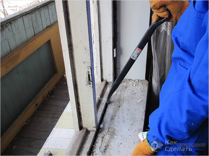 Démontage du rebord de la fenêtre