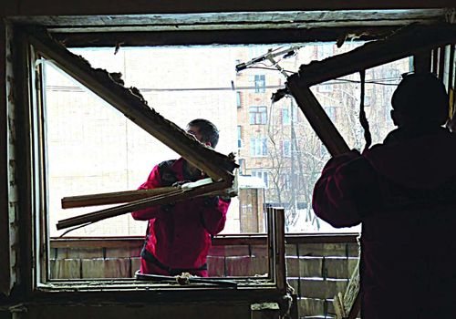 Démontage de l'ancienne fenêtre.