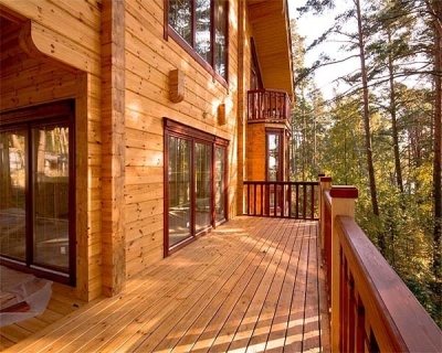 Balcon en bois avec imperméabilisation