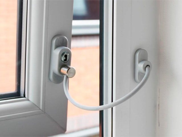 bébé se verrouille aux fenêtres