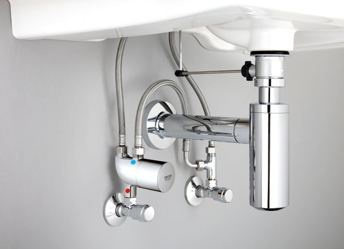 Pour le bon fonctionnement du joint hydraulique, il doit toujours y avoir de l'eau dans sa cavité.