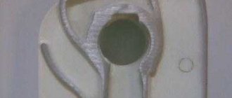 Ceci est une photo de Calidor-Super-Aleternum. On peut voir que toutes les surfaces à l'intérieur sont également recouvertes d'émail blanc translucide.