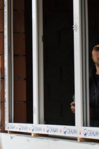 fixation du cadre de fenêtre