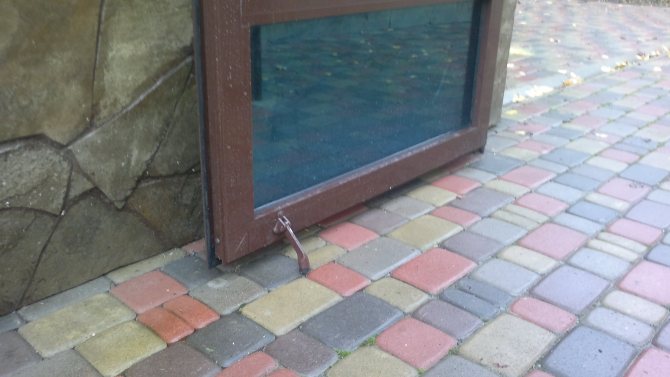 Réparer une porte ouverte