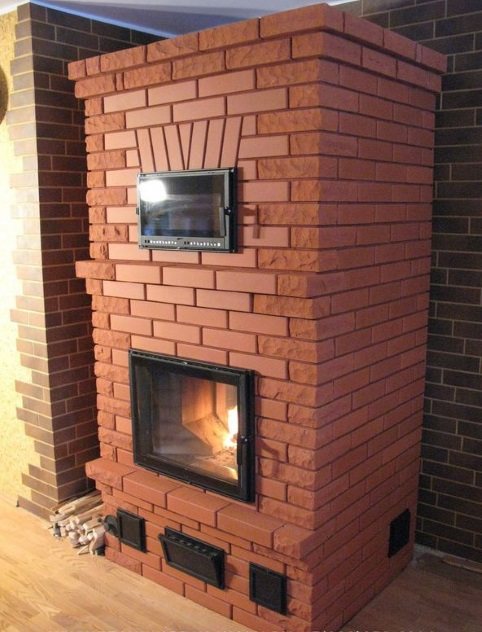 Poêle finlandais dans la maison