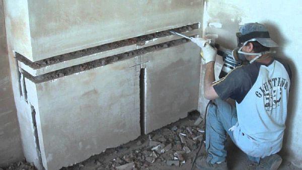 Photo 4. Murs Shtroblenie sous le pipeline