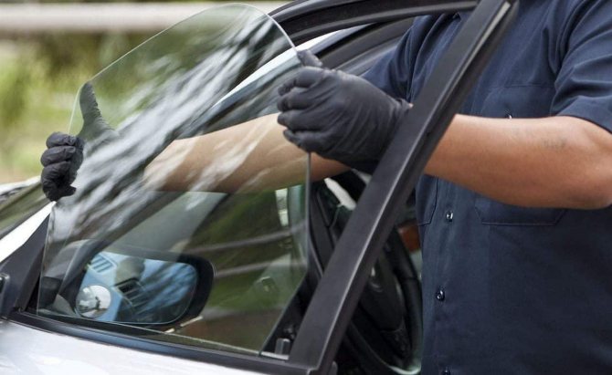 Photo 8: Installation du verre PDLC