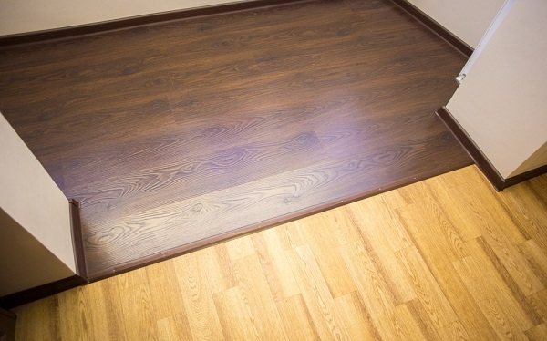 photo : stratifié sur le balcon