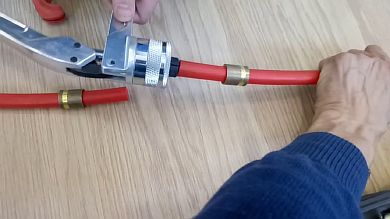 Photo - Réparation d'un plancher chauffant à l'eau