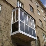 Vitrage de balcon à la française tonifiant