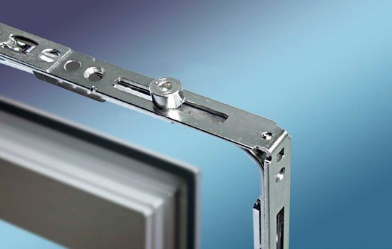 Ferrures pour fenêtres G-U