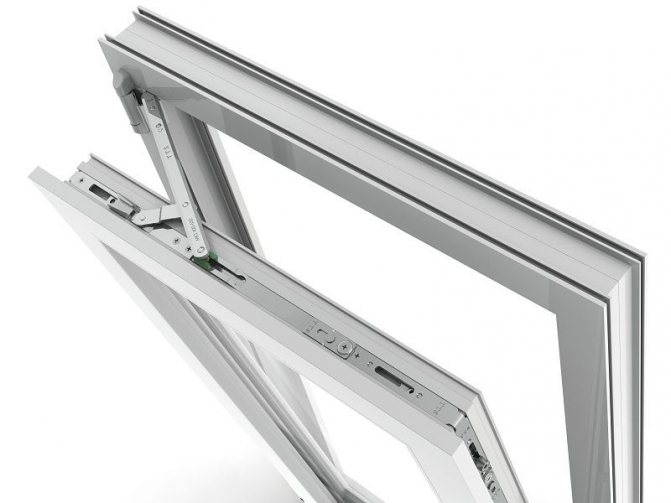 Ferrures oscillo-battantes pour fenêtres en plastique