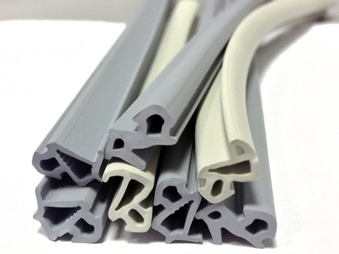 Garnitures pour joint de fenêtres en plastique