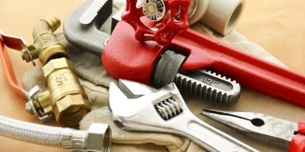 Raccords pour un radiateur en fonte