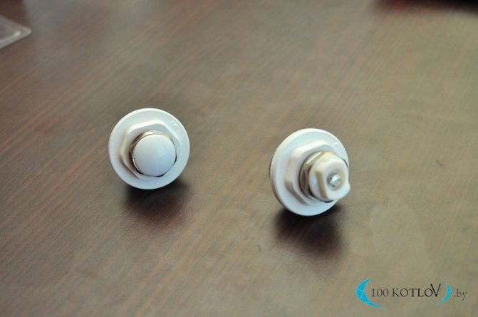 Raccords pour un radiateur en fonte