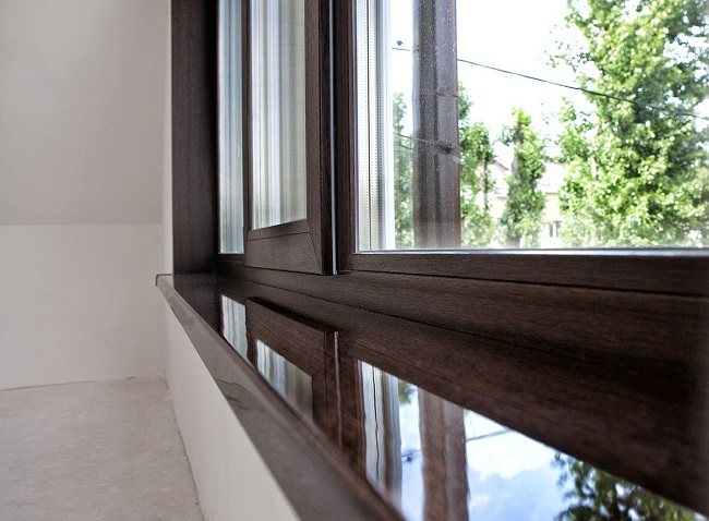 appuis de fenêtre stratifiés brillants