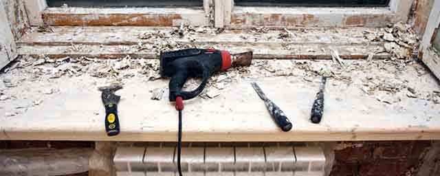 Outil pour enlever le vieux mastic