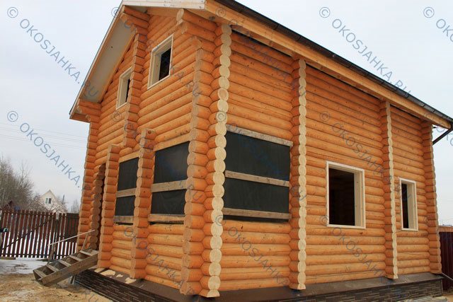 Fabrication et installation d'une bûche ronde dans une maison