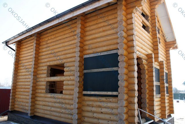 Fabrication et installation d'une bûche ronde dans une maison
