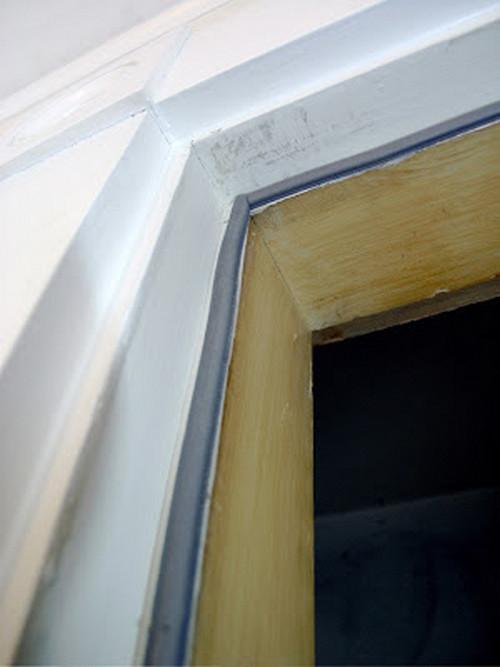Comment coller le joint sur les fenêtres. Comment choisir comment coller l'isolant auto-adhésif pour fenêtres 07
