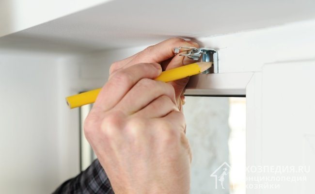 Comment accrocher des stores enrouleurs