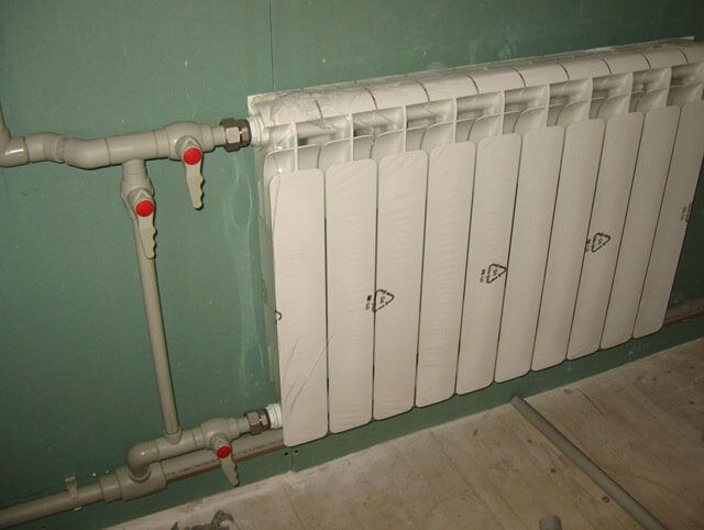 comment connecter correctement une batterie bimétallique