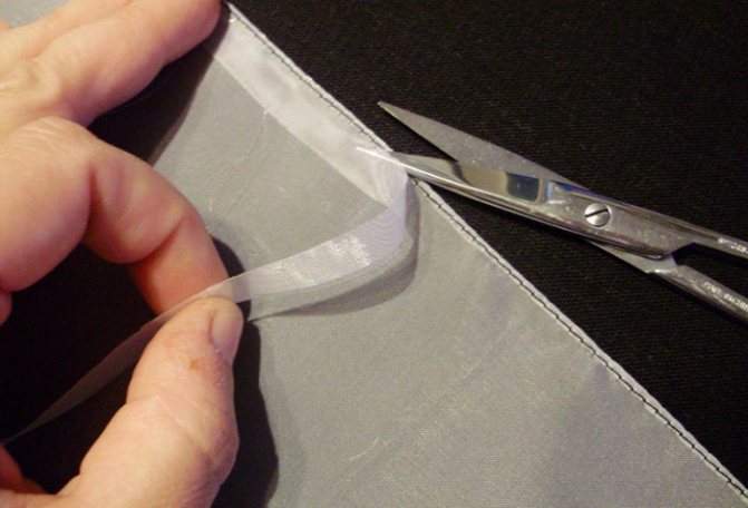 Comment ourler du tulle avec un ruban de vos propres mains