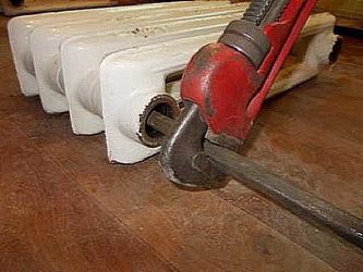 Comment démonter un radiateur de chauffage en fonte?