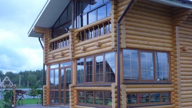 Comment faire un balcon dans une maison en bois de vos propres mains