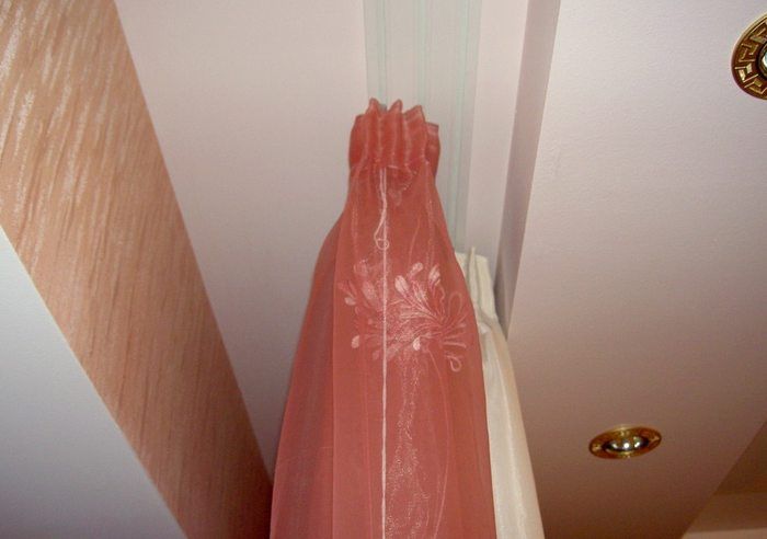 Comment faire une niche pour une photo et une vidéo de corniche en plâtre leurs tailles