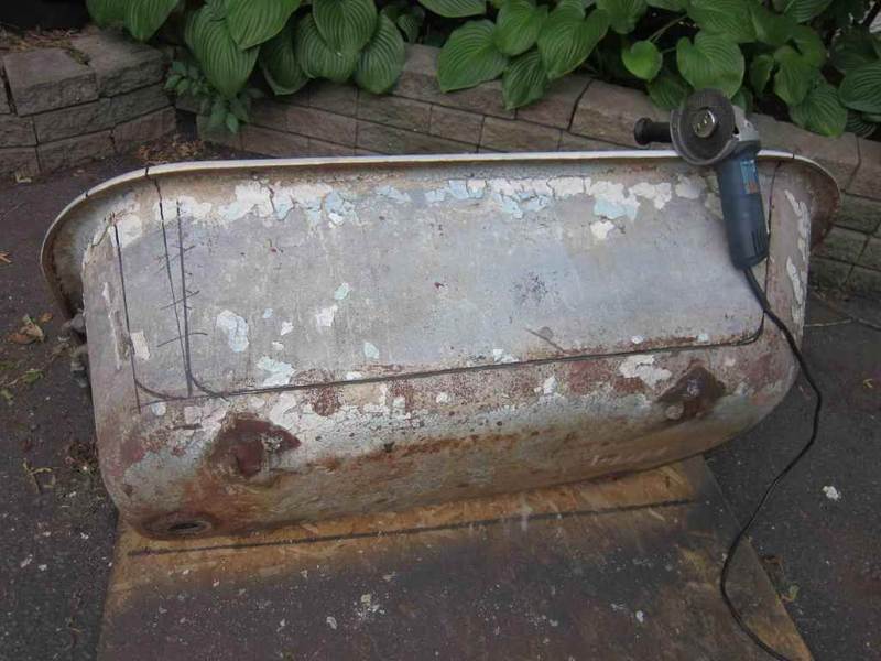 Comment fabriquer un poêle à partir d'un vieux bain en fonte de vos propres mains