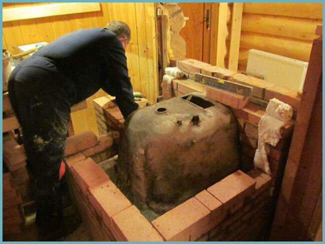 Comment fabriquer un poêle à partir d'un ancien bain en fonte de vos propres mains