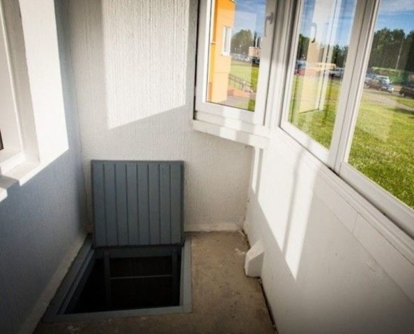 Comment faire une cave sur le balcon ou sous la loggia du premier étage de vos propres mains