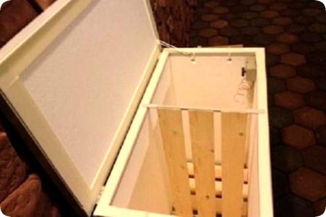 Comment faire une boîte pour conserver les légumes sur le balcon