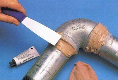 Comment éliminer une fuite dans un tuyau de chauffage scellement mécanique d'un trou et scellement chimique d'une fuite