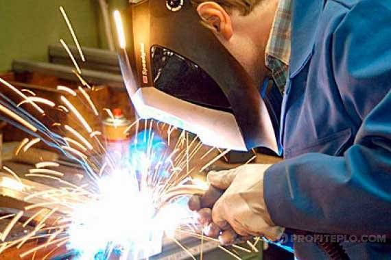 Comment éliminer une fuite dans un tuyau de chauffage scellement mécanique d'un trou et scellement chimique d'une fuite