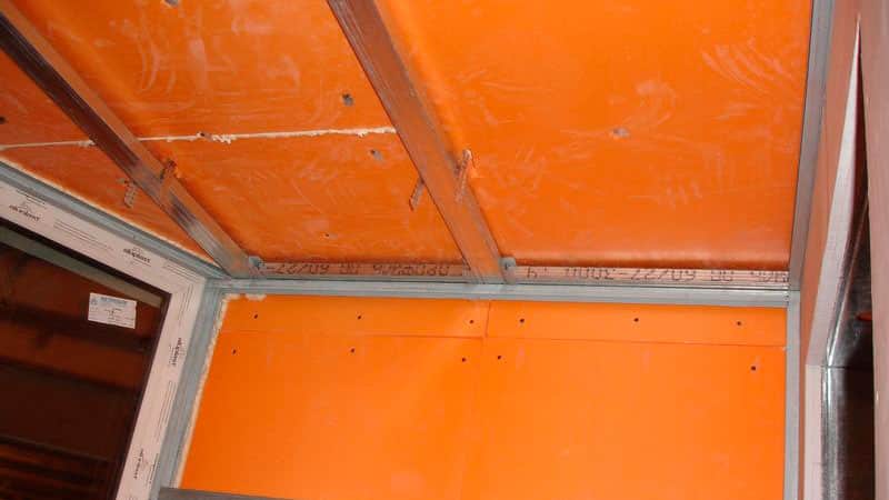 Comment isoler le plafond du balcon de vos propres mains