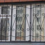 Comment choisir les grilles de fenêtre pour être belles et sûres