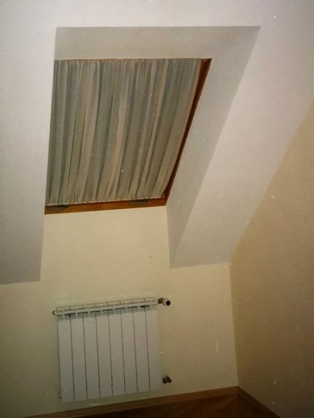 Comment choisir des rideaux dans une maison privée pour 2, 3 ou 4 fenêtres