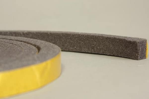 comment choisir un sceau de qualité pour une porte d'entrée métallique